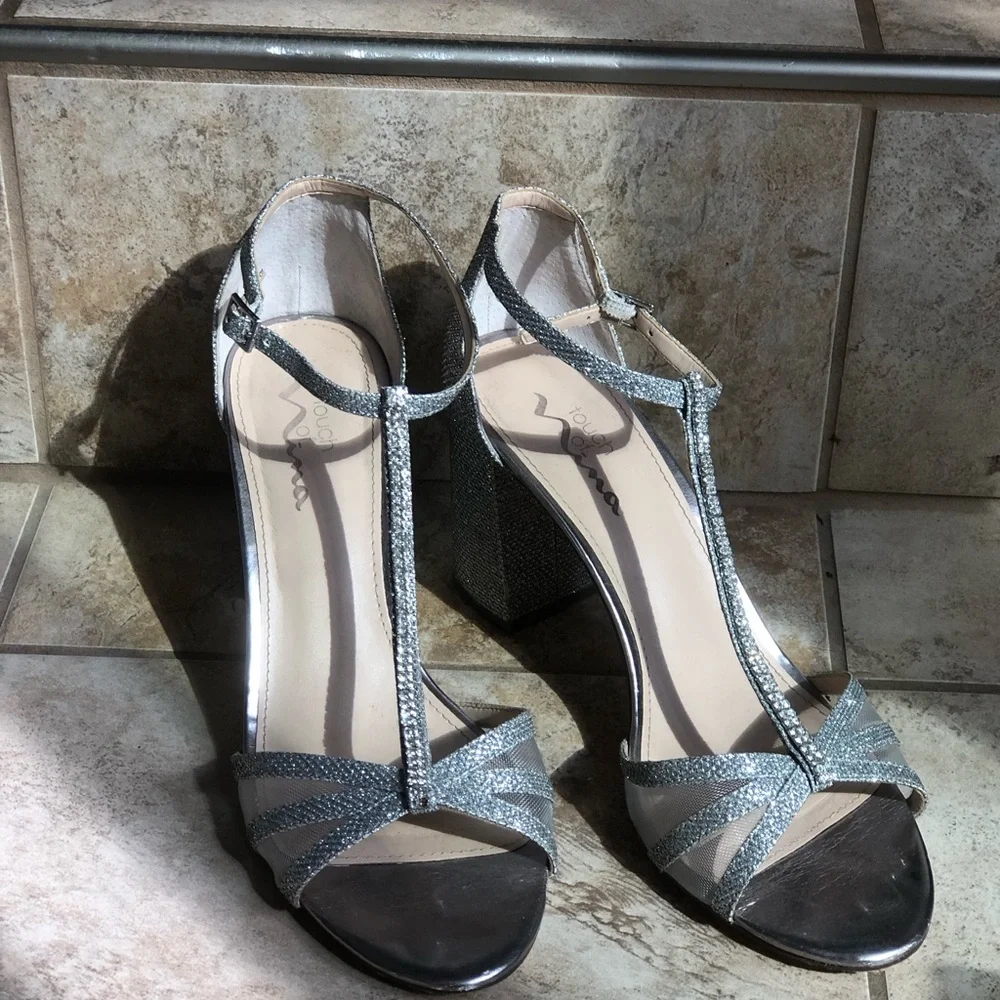 Touch of Vienna Glittering Silver Heels Summer Outing Formal Event - Picture 1 of 11